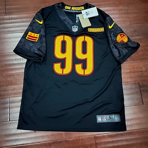 Large Nike Chase Young Commanders Vapor Untouchable Limited Black Jersey L - Picture 1 of 11